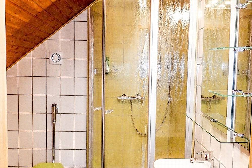 Ganze Wohnung, Stilvolles Wohnen vor den Toren von Hof/Saale in Oberkotzau, Landkreis Hof