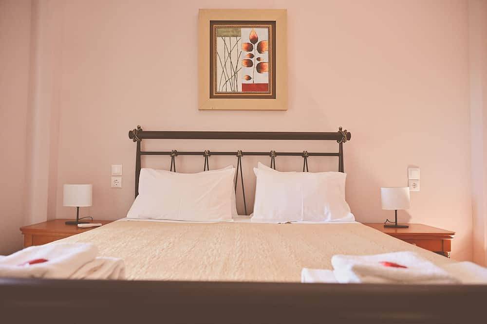 Ganze Wohnung, Olive Garden house in Kamilari, Iraklio-Heraklion und Umgebung