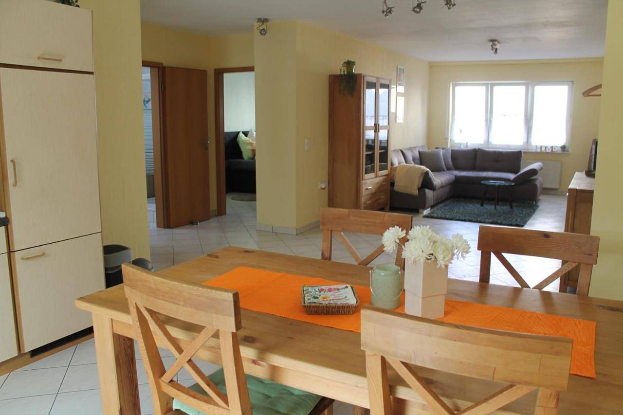 Ganze Wohnung, Ferienwohnung Naunheim, ebenerdig, Smart Tv in Wetzlar, Lahn-Dill-Kreis