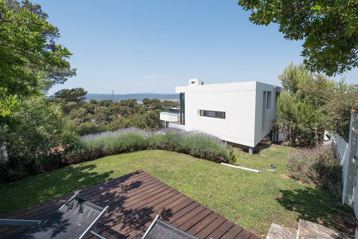 Villa 'Amapola' con vistas a la montaña, Wi-Fi y aire acondicionado in Begur, Costa Brava