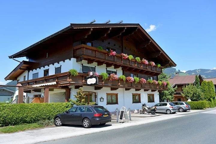 Pension voor 3 personen, with Terras and Tuin as well as Sauna in Westendorf (Tirol)