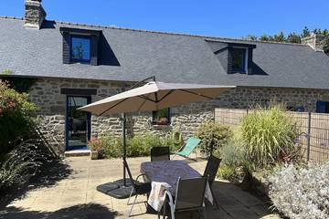 Gîte pour 6 personnes, avec terrasse et jardin dans Plage Pendruc