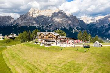 Cottage pour 2 personnes, avec vue ainsi que sauna et terrasse dans Dolomites