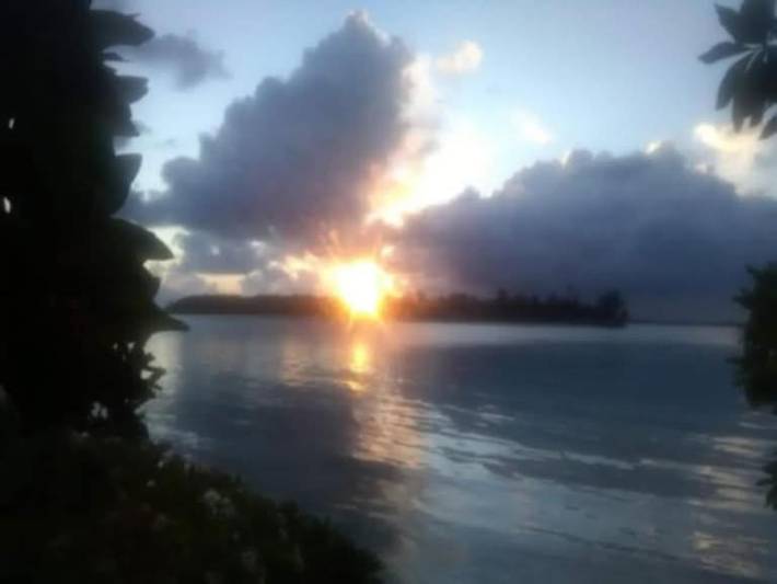 Location de vacances pour 6 personnes, avec terrasse et vue dans Avatoru