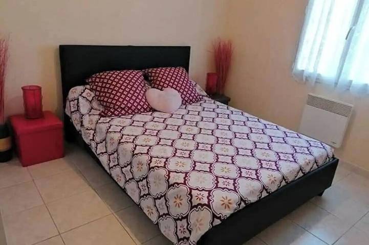 Location de vacances pour 10 personnes, avec jardin à Le Luc - 2