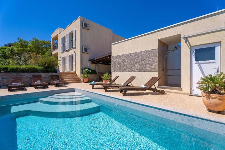 Ferienhaus für 10 Personen, mit Terrasse und Garten - 1