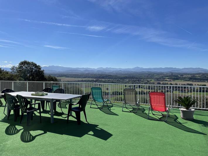 Gîte pour 10 personnes, avec jardin et terrasse