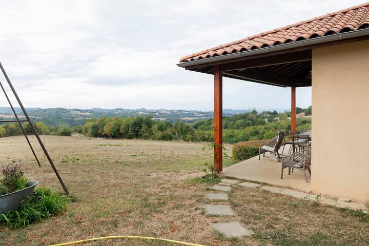 Bed and Breakfast 'Papillon' con piscina, jardín compartidos y Wi-Fi in Hauterives, Región de Valence