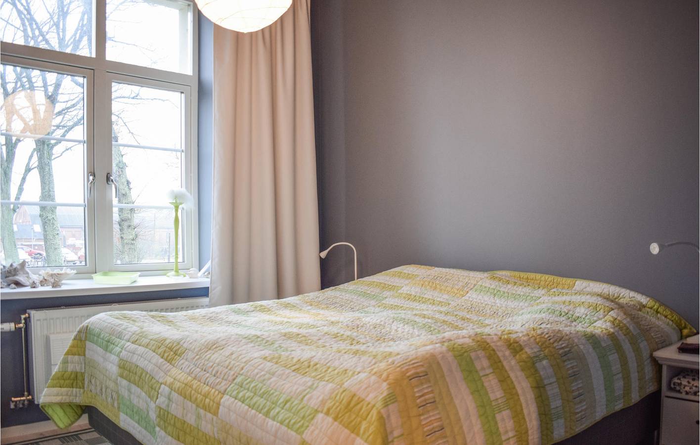 Hel semesterlägenhet, Lägenhet för 6 Personer med trädgård in Öland