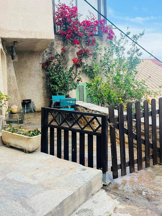 Appartement entier, Apartment with Sea View in Furiani, Cap Corse