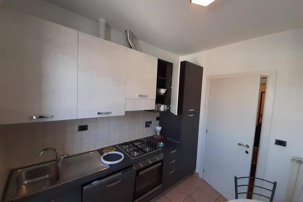 Appartement entier, Gru Home Cozy home very central,refined,5 beds,box in Grugliasco, Province de Turin