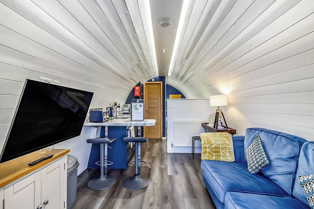 1 bedroom accommodation in Gunthorpe, near Nottingham in Gunthorpe (Nottinghamshire), Nottinghamshire