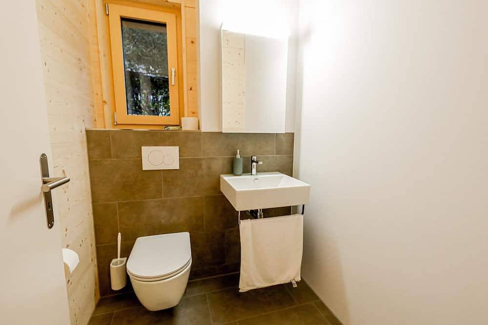 Ganze Wohnung, Weisshorn (Og + Dg Südwest) by Interhome in Saanenmöser, Zweisimmen