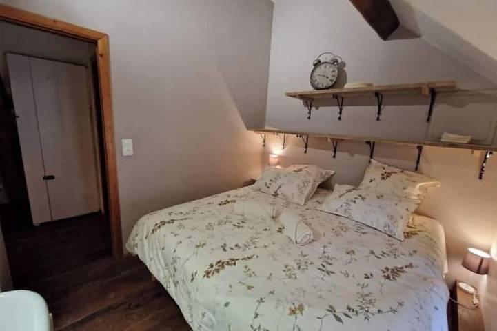 Location de vacances pour 7 personnes, avec jardin ainsi que terrasse et piscine, animaux acceptés à Sergeac - 4