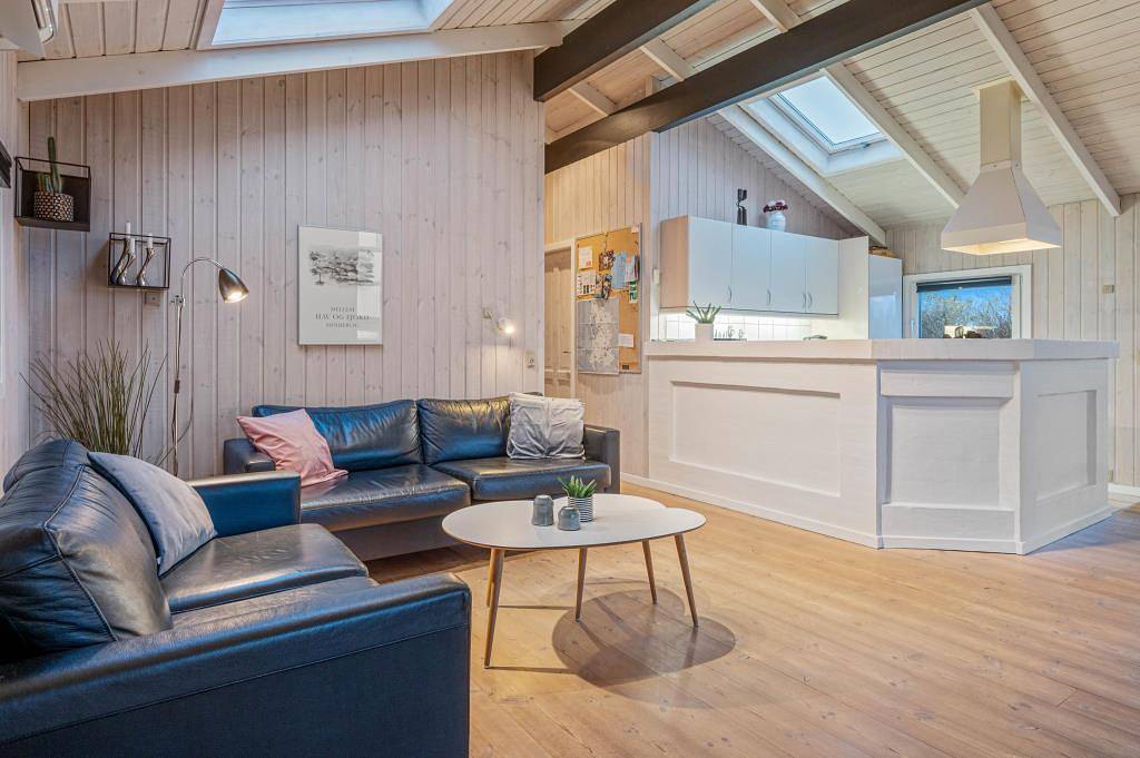 Klassisk sommerhus med spa, sauna og lukket træterrasse  in Søndervig, Holmsland Klit