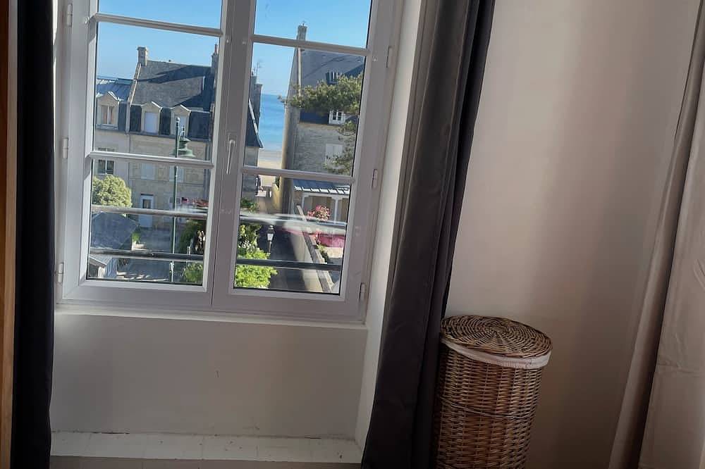 Appartement entier, Appartement La Vigie - 30 m de la mer, petite vue mer in Saint-Aubin-sur-Mer (Calvados), Région de Caen