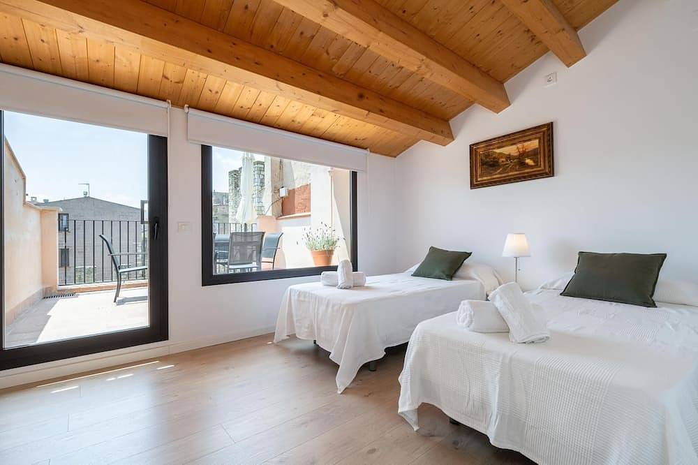 Entire apartment, Spectacular views of the Montblanc wall in Montblanc (Spain), Tarragona Province