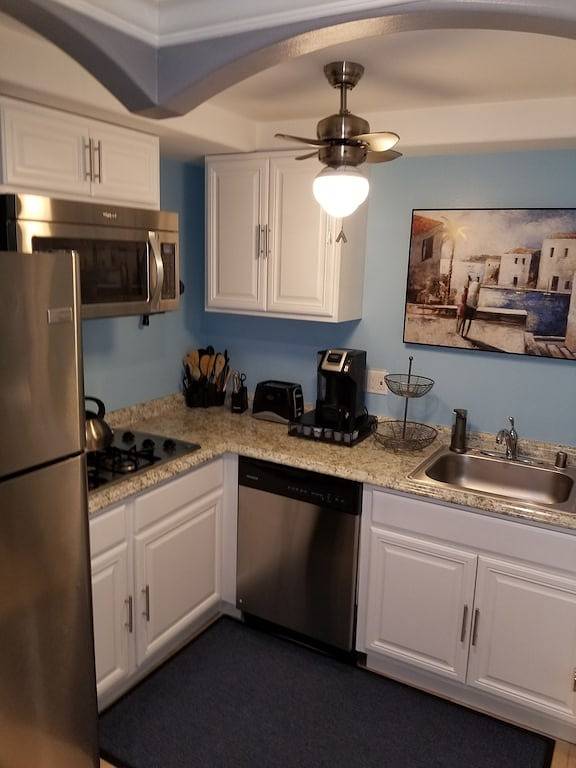 Ganze Wohnung, South Bay Studio Apt - Ihr Socal Home Away from Home! in Lomita, Los Angeles County