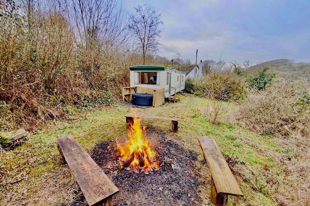 Glamping for 4 People in Carmarthenshire, South-Wales