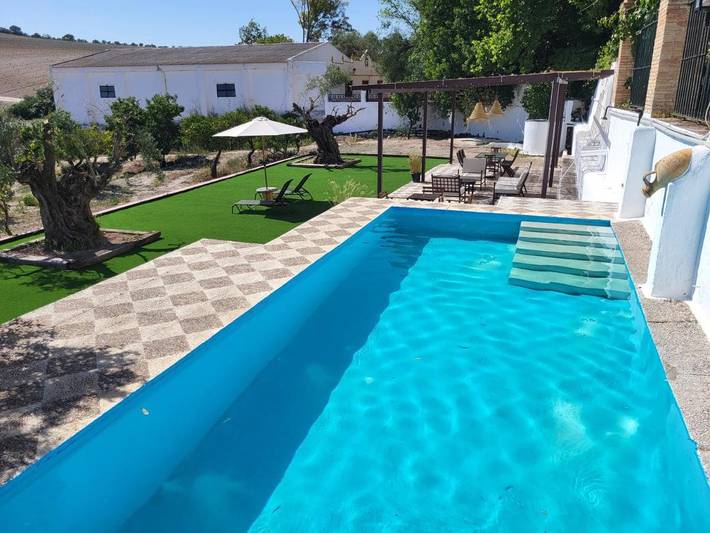 Location de vacances pour 20 personnes, avec piscine ainsi que jardin et vue à Montellano - 2