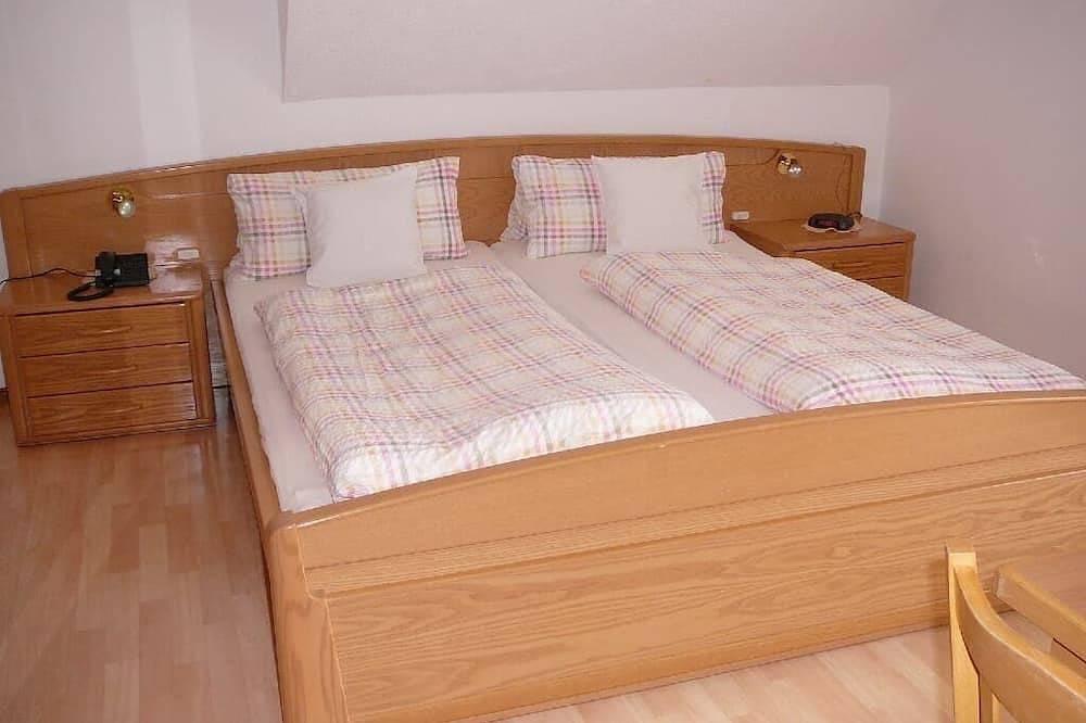 Apartamento inteiro, Apartamento de cobertura com varanda in Mahring, Baviera Oriental