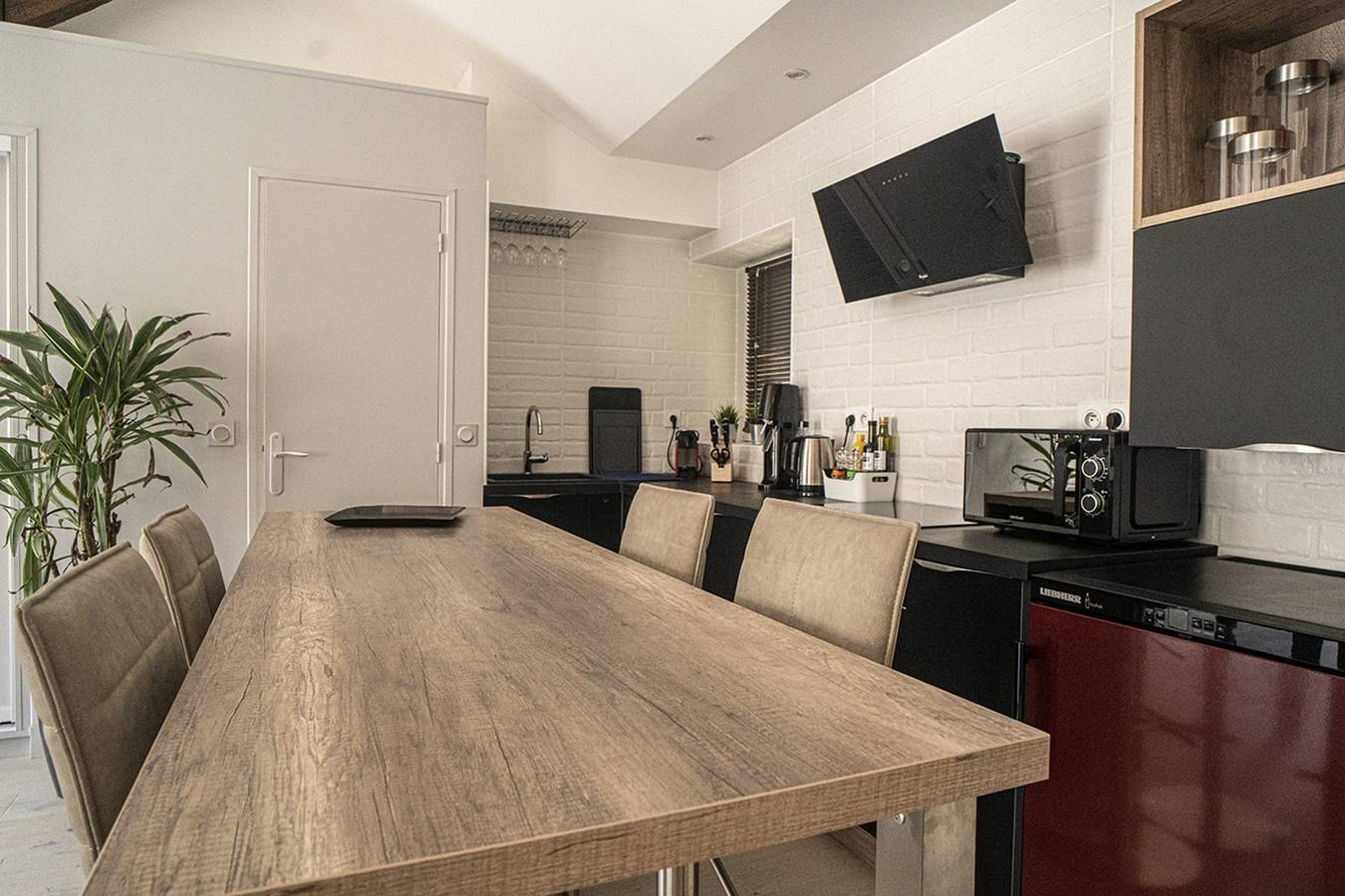 Appartement entier, Confortable et lumineux de 50 m² à Paris 10ème. in Paris 10e Arrondissement, Paris