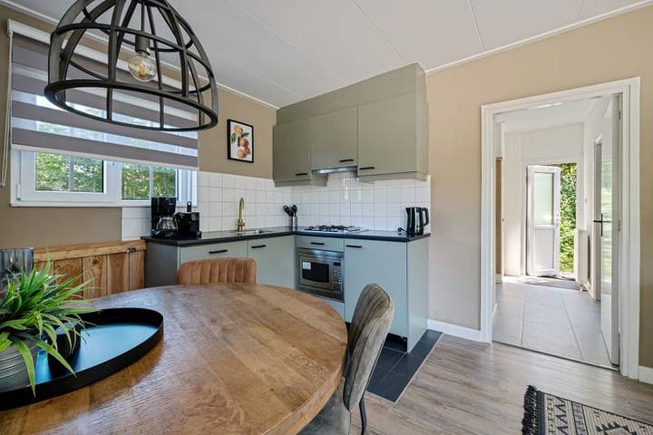 Bungalow für 2 Personen, mit Balkon/Terrasse und Terrasse sowie Seeblick in den Niederlande - 4