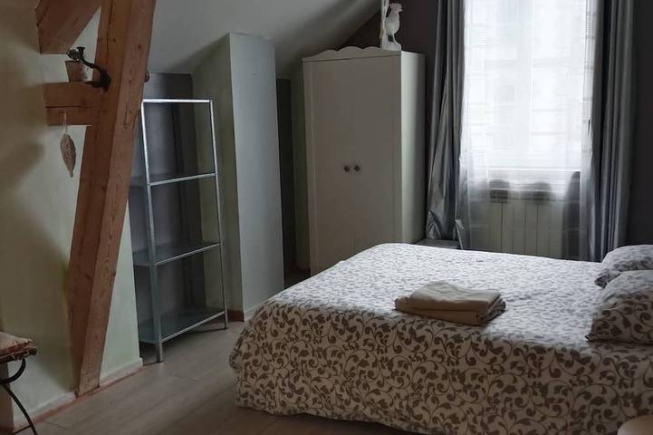 Location de vacances pour 10 personnes, avec jacuzzi ainsi que jardin et sauna à Theys - 4