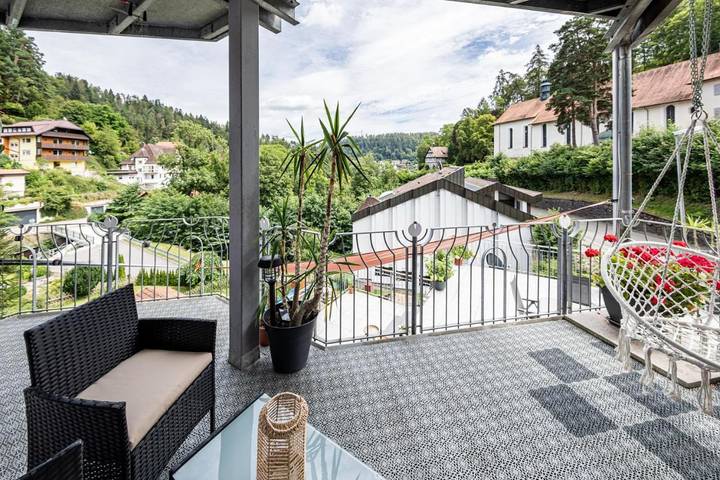 Ferienwohnung für 4 Personen, mit Balkon und Ausblick in Triberg