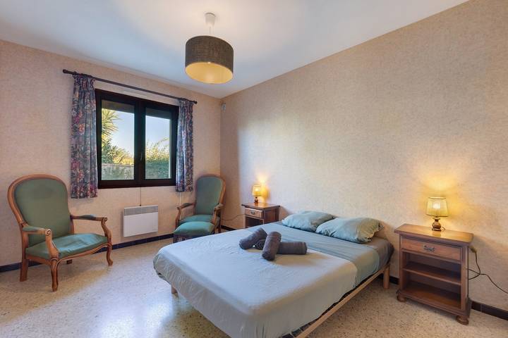 Casa cómoda con jardín, Wi-Fi y aire acondicionado en Saint-Gilles in Saint-Gilles, Costa mediterránea (Francia)