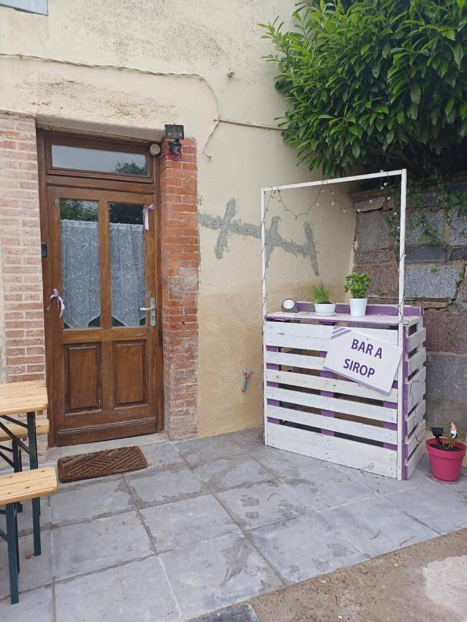 Location de vacances pour 6 personnes, avec vue et jardin, adapté aux familles dans Trézelles - 3