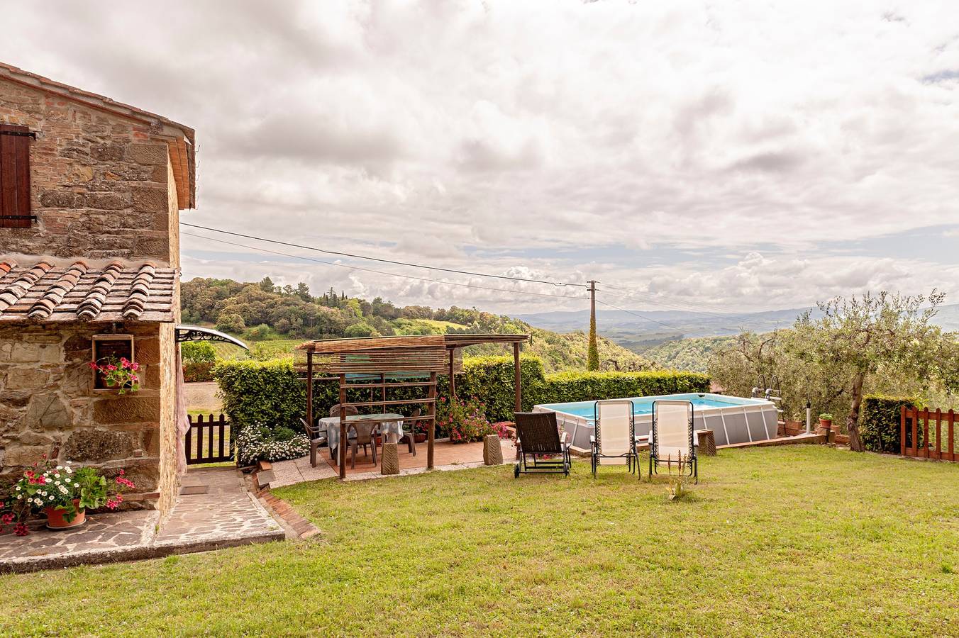Cottage 'Vinombrosa' with Private Pool, Wi-Fi and Air Conditioning in Chianni, Etruscan Coast