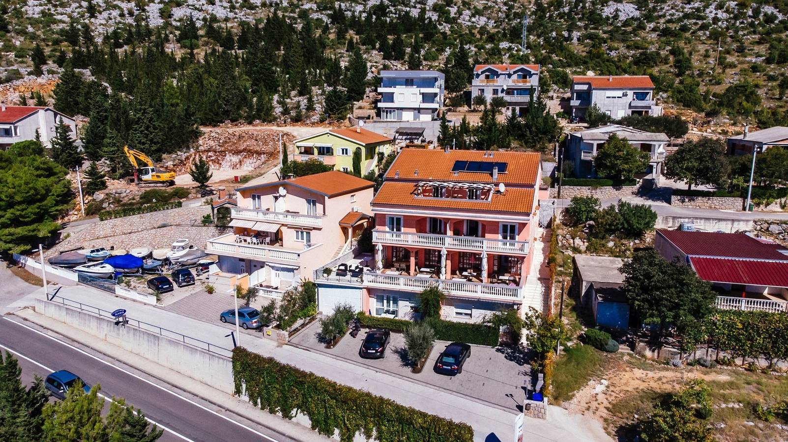 Ganze Wohnung, 2-Zimmer-Ferienwohnung mit Balkon und Meerblick Starigrad, Paklenica A-16421-a in Starigrad Paklenica, Starigrad