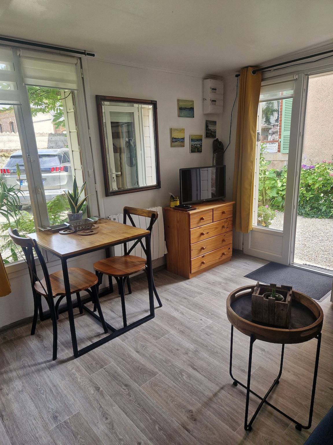Estudio entero, Estudio «Le P'tit Bécot De Paimpol» con terraza privada, jardín privado y Wi-Fi in Paimpol, Côte de Goëlo