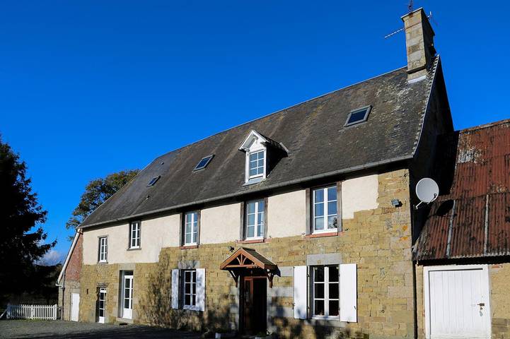Gîte pour 12 personnes, avec terrasse et jardin