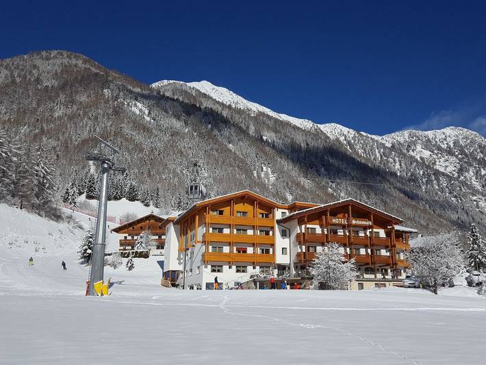Hotel für 4 Personen, mit Ausblick und Garten sowie Terrasse in Valles