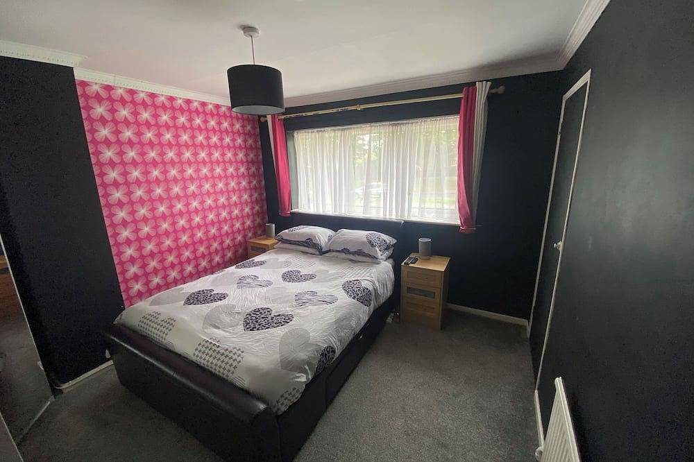 A real homely home close to Gatwick and the South East of England. in Crawley, Sussex de l'Ouest