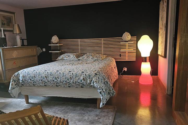 Apartamento entero, Loft, designer collection, artist's studio, 15' from the beaches and downtown Montpellier in Saint-Jean-de-Védas, Costa mediterránea (Francia)