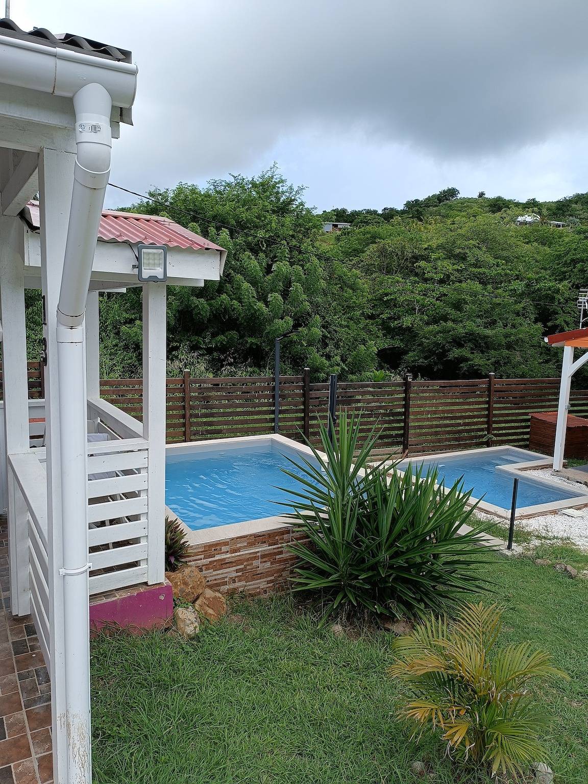 Encantadora villa en Sainte-Anne con piscina privada 20 m² in Sainte-Anne, Martinica