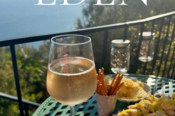 Ferienwohnung für 4 Personen, mit Terrasse und Garten sowie Pool in Ventimiglia