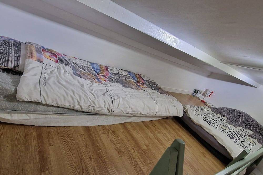 Sunny Home / Studio All Equipped in Cuges-les-Pins, Marseille region