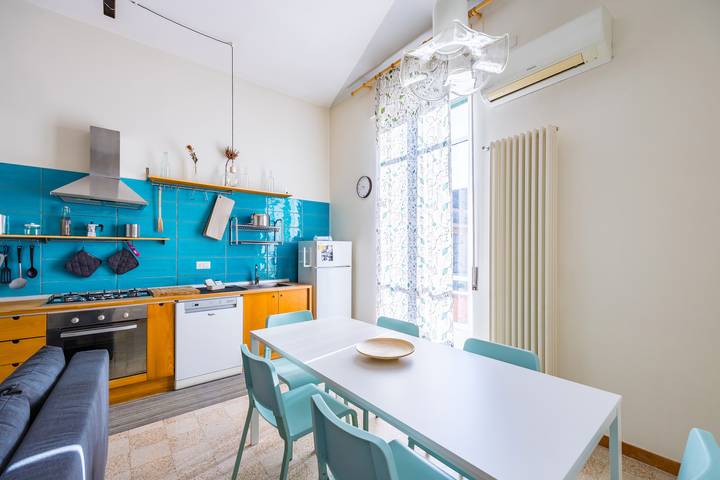 Appartamento vacanze per 5 persone, con Balcone a Napoli
