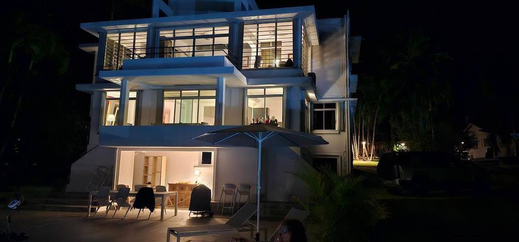 Chambre d’hôte pour 4 personnes, avec jardin ainsi que vue et piscine, animaux acceptés en Guadeloupe - 2