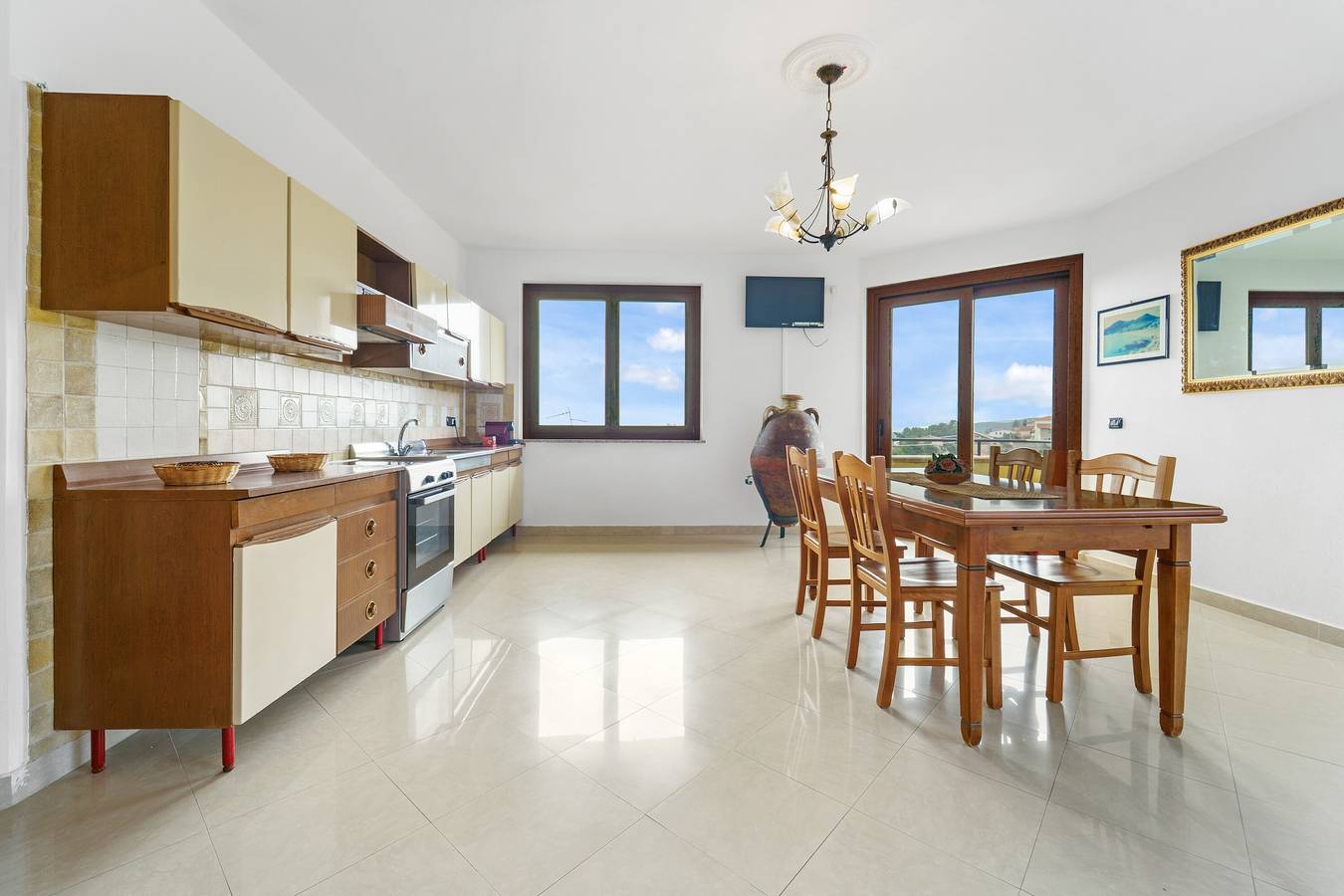 Entire apartment, Apartment Il Mare – Quiet Central Stay with Sea View in Sant'Antìoco in Sant'Antioco City, Sant'Antioco