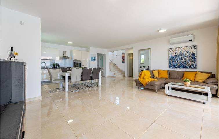 Location de vacances pour 8 personnes, avec terrasse à Gajac - 4