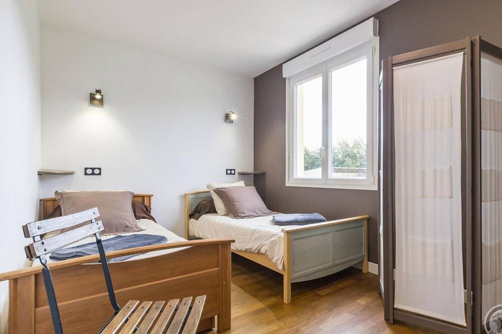 Renovated house with enclosed garden and historic view in Quettehou, Cherbourg region