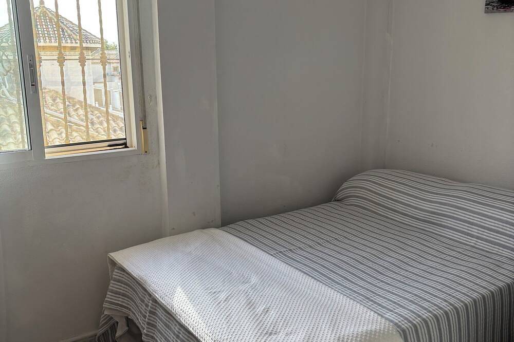 Villamartín detached luxury villa 3 bedrooms sleeps 6 Wifi, Ac, private pool. in Panorama Golf, Orihuela