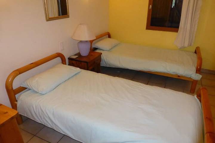 Location de vacances pour 6 personnes, avec jacuzzi ainsi que balcon et jardin à Ginestas - 3