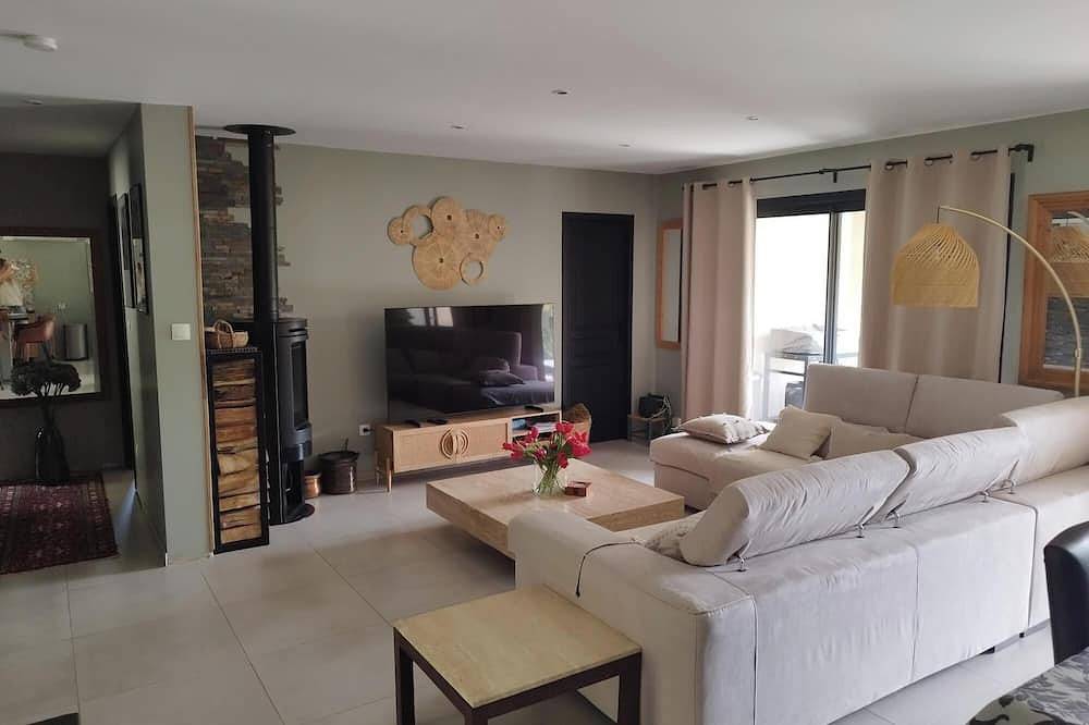 Maison tout équipée avec jardin Saint Montan in Saint-Montan, Privas (arrondissement)