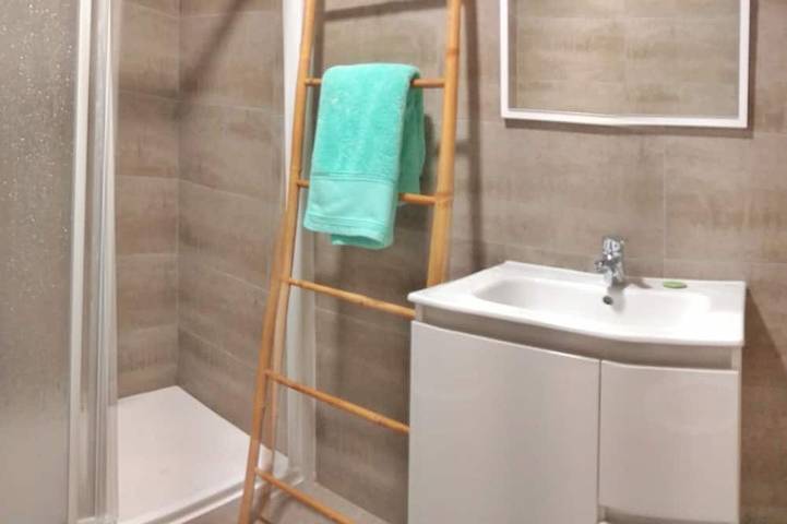 Entire apartment, Beautiful T2 Standing on the water, beach walk, 2 terraces, full center in Empuriabrava, Upper Empordà